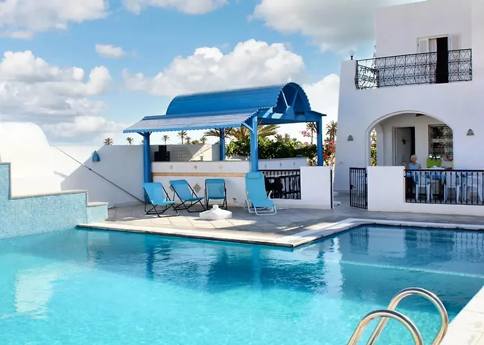 Spacious Villa With Private Pool In Djerba