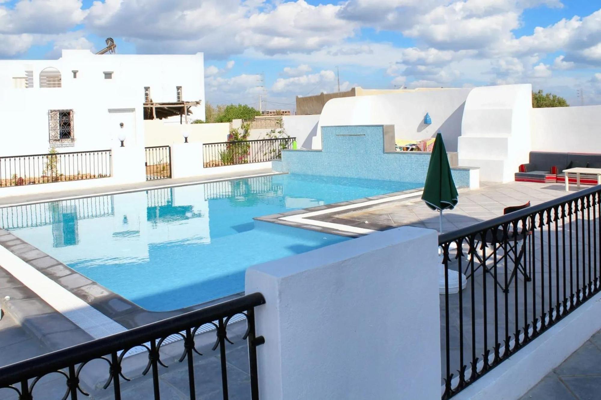 Spacious With Private Pool In Djerba Villa *
