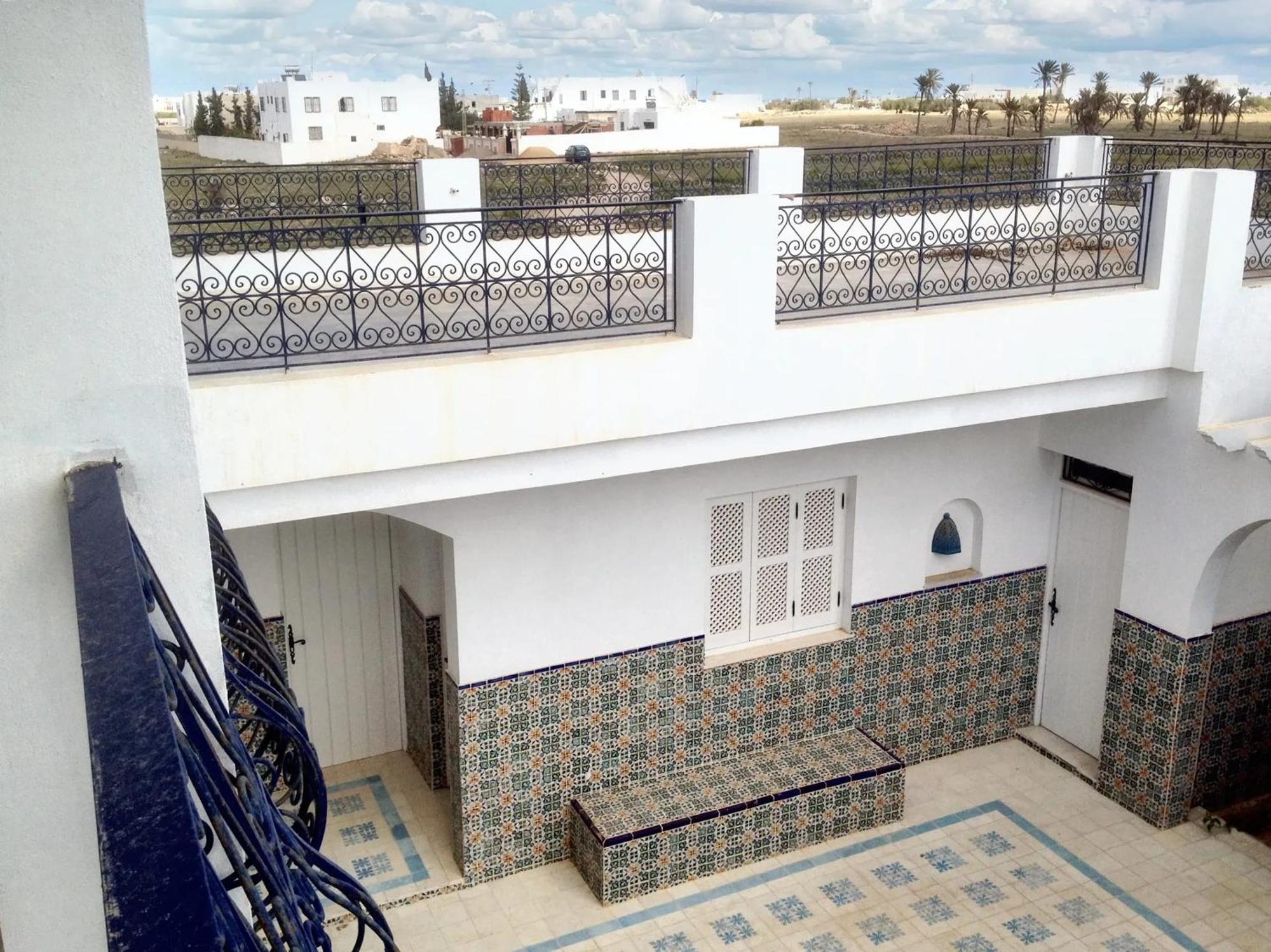 Spacious With Private Pool In Djerba *