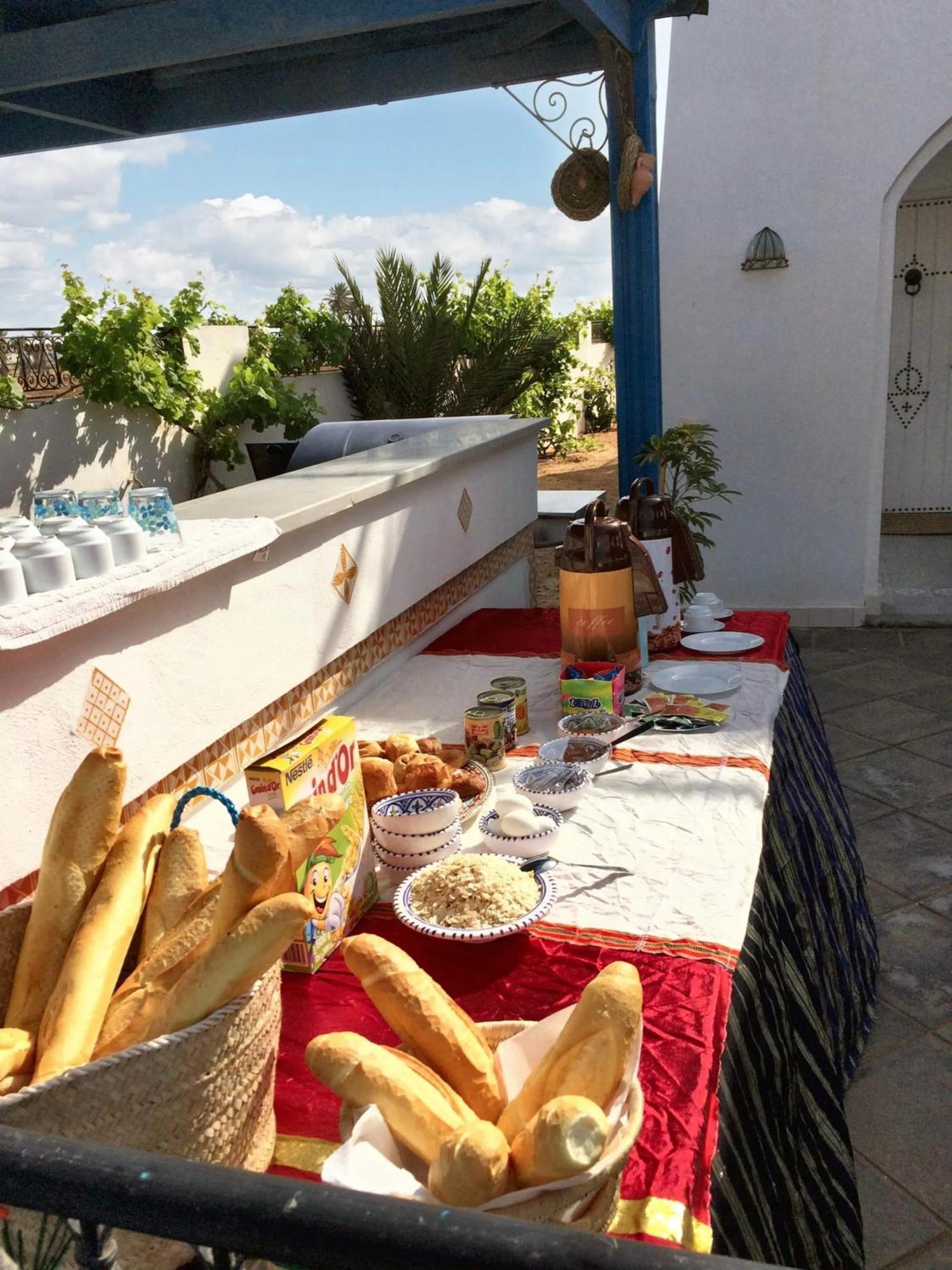 Spacious With Private Pool In Djerba Villa